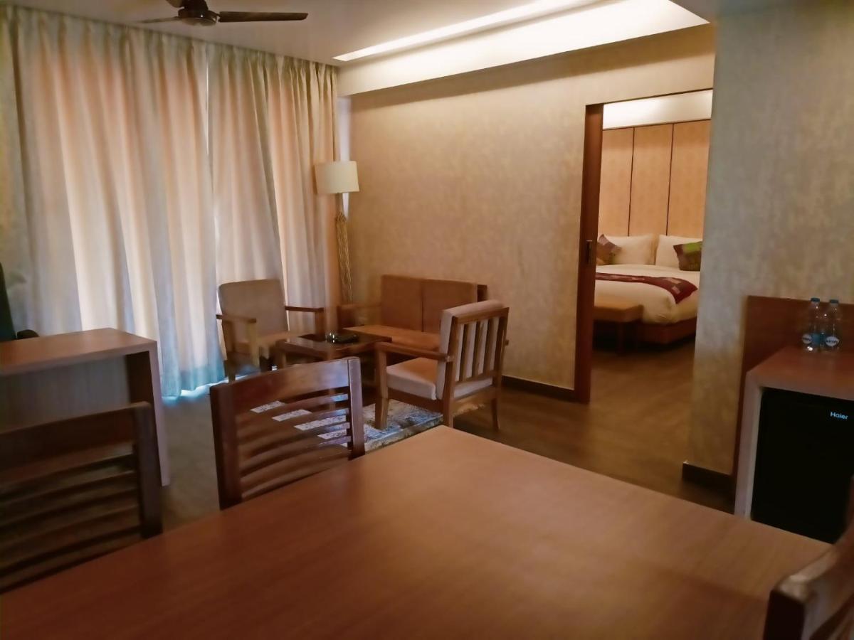 דיגה Abhyagama Hotel מראה חיצוני תמונה