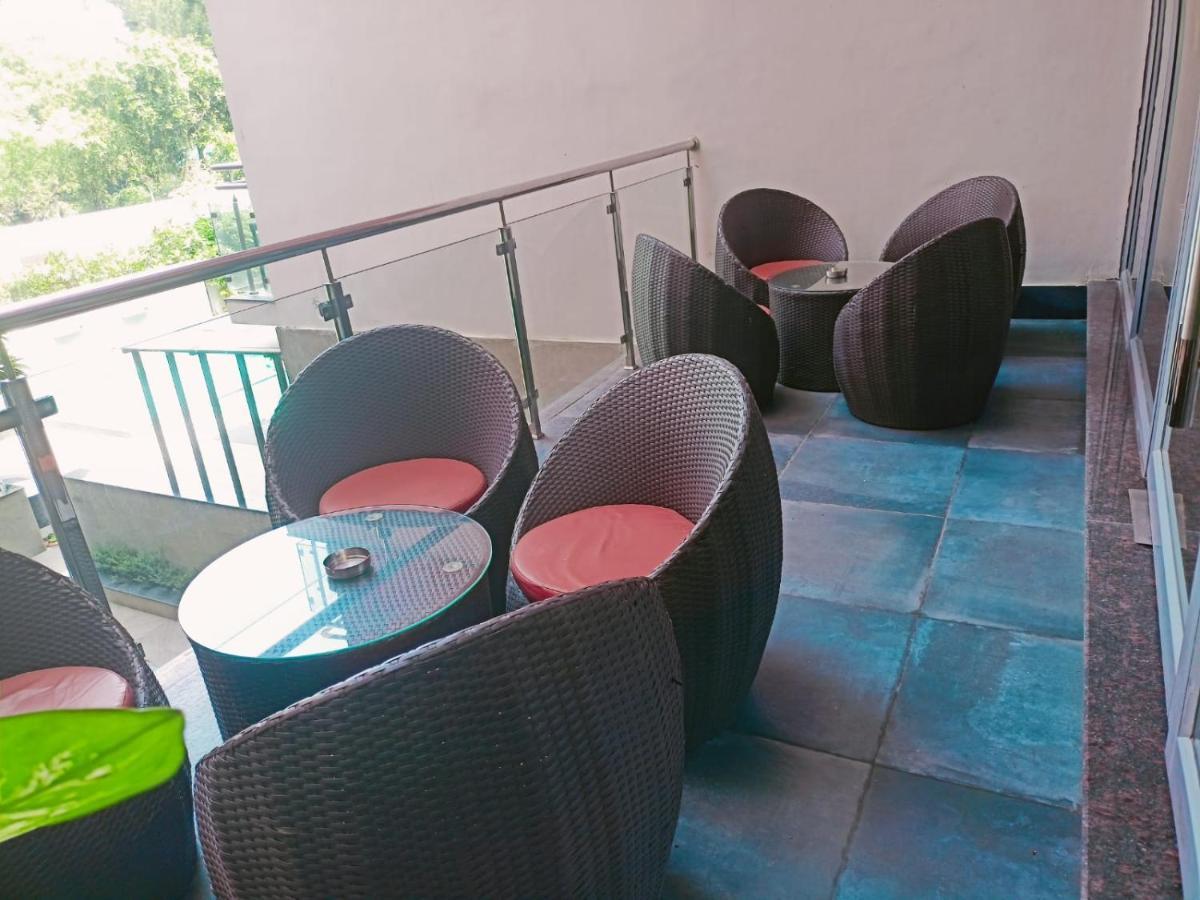 דיגה Abhyagama Hotel מראה חיצוני תמונה
